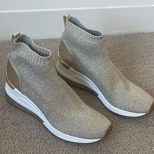 MICHAEL KORS SOCK SNEAKERS SIZE 8,5